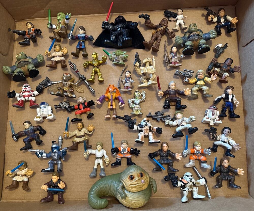 Large lot of Star Wars figures 2001-2011 Jabba the Hutt Darth Vader Battle Droid